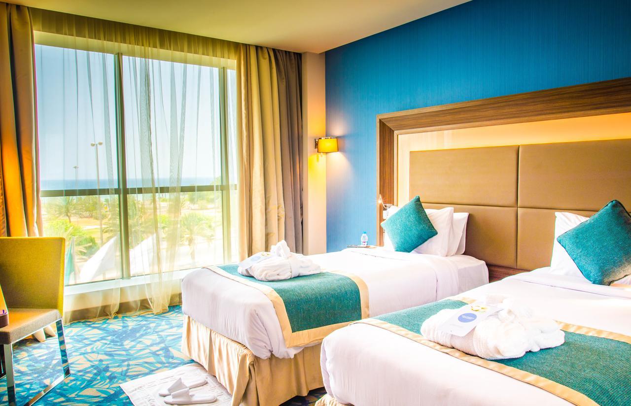Novotel Yanbu Albahr Exterior photo