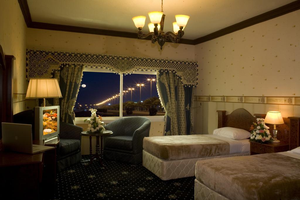 Novotel Yanbu Albahr Room photo